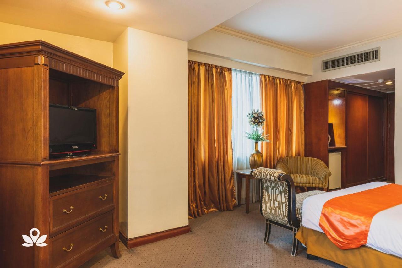 Zen Rooms Tiara Oriental Manila Makati City Exteriör bild